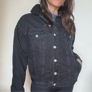 🌹SOLD🌹 oversized black denim jacket xs but fits like medium